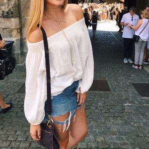 WHITE LINEN OFF THE SHOULDER